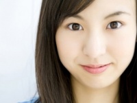 まわりはハンターばかり!?　モテる女性が恋人だと「苦労する」と思うこと10