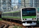 「今それ食べる！？」電車内での飲食について本音を聞いてみた！