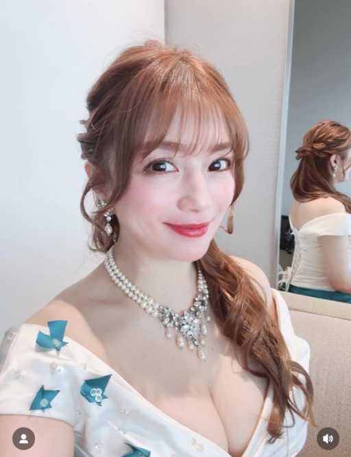 Instagram:安西ひろこ(@hiroko_anzai_)より