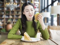 がさがさ肌にサヨナラ！　ひとり暮らし女子が健康と美肌のために進んで食べているもの3選