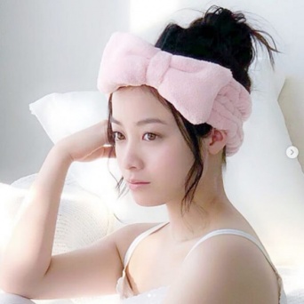 インスタグラム：橋本環奈(@kannahashimoto.mg)より