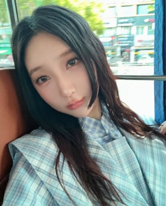 Instagram:ファーストサマーウイカ(@f_s_uika)より