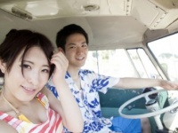 意外と懐メロ!?　男性が夏にドライブデートで聞きたい恋愛ソング5選