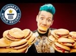 『３分間ハンバーガー大食いギネス』にあのフードファイター小林尊が挑戦！