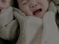 「宿で1歳長女が夜中にギャン泣き。翌朝、見知らぬ老夫婦に『昨夜はかなり夜泣きされてたね』と指摘され」（滋賀県・50代男性）