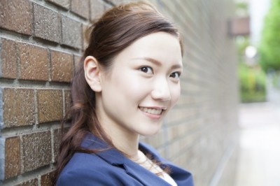 男性が「癒やされるな〜」と思う職場の女性の特徴4つ