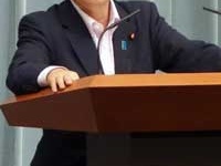 菅義偉官房長官