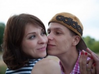 女子がビックリした「不意打ちのキス」5パターン