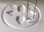 見ているだけで気持ちいい！ワイヤーが発泡スチロールを様々な形に切り出す映像。