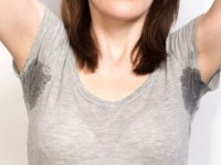 嗅いじゃダメっ！　女子が「人には言えない」体のニオイ・6つ