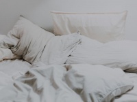 必見。寝室に置くと「運気UPするもの」4選