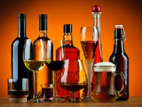 アルコールの種類で気分が変わる？（depositphotos.com）