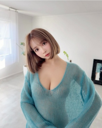 Instagram:三上悠亜(@yua_mikami)より