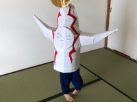 芸術がひとり歩きしてる...　「太陽の塔」に衝撃を受けた5歳児、自分が「塔」になってしまう