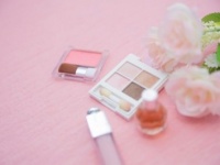 男性が「女子なのに持ってないなんてありえねー！」と思う持ち物3つ