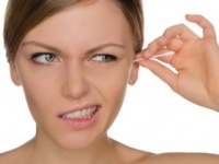 耳掃除がトラブルの原因かも？（shutterstock.com）