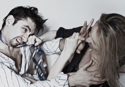 うーらーみーまーすー……。結婚できなかったら彼と別れる交際期間ランキング！