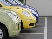 車を複数台所有する隣人の影響で...（画像はイメージ）