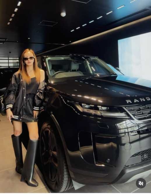 Instagram:板野友美(@tomo.i_0703)より