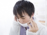 添い寝して？　具合が悪いときに「彼女にしてほしいこと」4つ