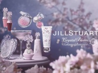 “夜桜”をイメージ。「ジルスチュアート ビューティ」2025春限定コレクションを発売