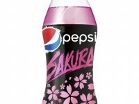 ピンク色の“桜風味”のコーラが誕生！「ペプシSAKURA」3月8日発売