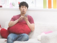 LINEでの「既読スルー」、ぶっちゃけ罪悪感はある？　64.9％の女性は……