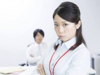 どこが平等だよ!?　女性が社内で感じる「男女差別」・6つ