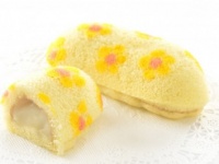 【東京土産】キュートな模様が印象的！　お花畑をイメージした「東京ばな菜の花 バナナシェイク味、『見ぃつけたっ！』」