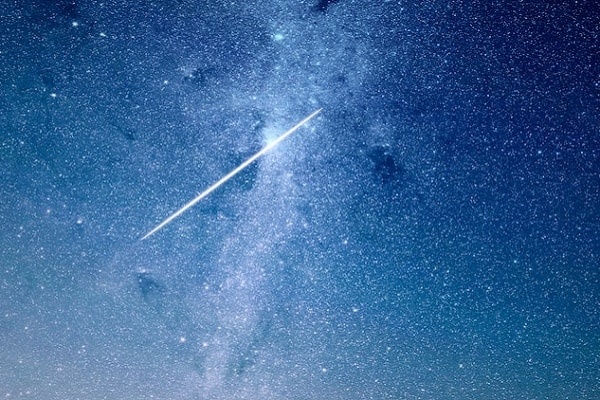 流れ星に願い事を唱える理由【今夜はふたご座流星群がピーク！】