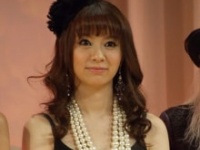 鈴木亜美