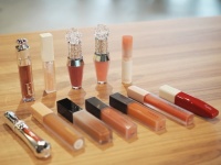 コスメオタクが選ぶ！　2023年春にマストバイな「ツヤ系リップ」10選