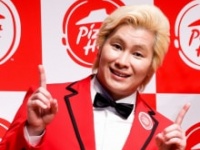 メイプル超合金・カズレーザー