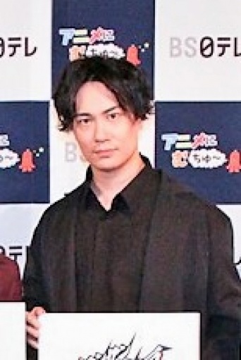 鈴木達央