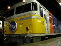 上野駅に停車する「北斗星」（macgleeさん撮影,Flickrより）