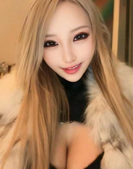 Instagram：加藤紗里(@katosari)より