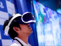 「PlayStation VR」の発売記念イベントの様子（写真：Rodrigo Reyes Marin/アフロ）