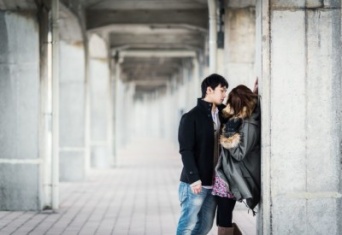 【女の本音】マナー違反だと思う男性の迫り方3選