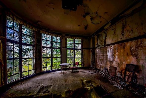 旧「摩耶観光ホテル」館内（摩耶観光ホテル公式アカウントより）