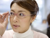 隙がなさすぎっ！　男性が「簡単には手を出せない女性」4パターン