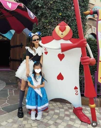 Instagram:板野友美(@tomo.i_0703)より