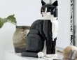 ほぼ等身大！LEGOから黒白ハチワレ猫の組み立てセットが登場！目の色も2種