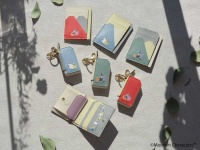 ムーミンと一緒にスマートなおでかけ！　かわいい革アイテムが新登場