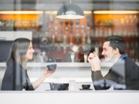 好きなカレは親友の元カレ……。イマドキ女子は親友の元カレと付き合える？⇒約8割が〇〇！