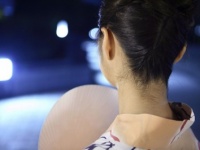 いちまーい、にーまーい……。男性が「脱がしたい！」と思うのは「浴衣」or「水着」？
