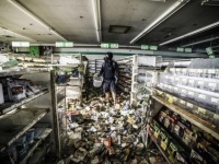 5年以上たった今でも時は止まったままだった。福島の立ち入り禁止地区に入り込んだ外国人カメラマンの映像