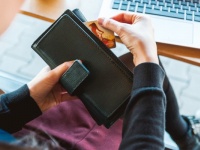 「お金が貯まらない財布」の特徴５つ