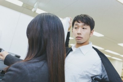 「悪い気はしない……」男子の気を引く女子の言動・6つ