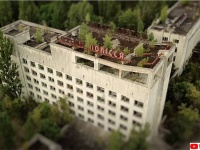 ロシアに侵攻される数か月前のチェルノブイリ立入禁止区を上空から撮影したタイムラプス映像