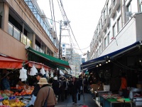 仙台朝市（sendaiblogさん撮影、Flickrより）